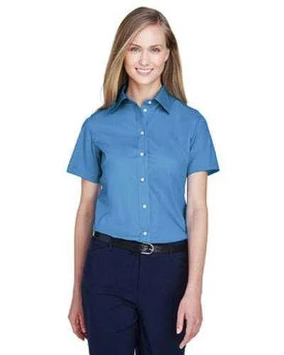 Devon & Jones D620SW Ladies' Crown Woven Collection SolidBroadcloth Short-Sleeve Shirt - French Blue